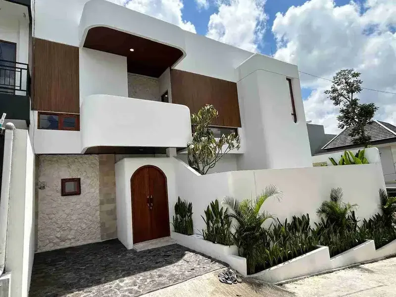 dijual villa baru lantai 2 pererenan canggu - Bali in Bali