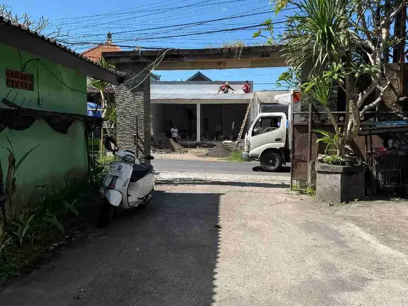 TANAH JALAN UTAMA MUNGGU BANTAS DEKAT KE PANTAI SESEH PERERENAN DAN DEKAT KE CANGGU COCOK UNTUK SEGALA MACAM USAHA - Real Estate in Bali