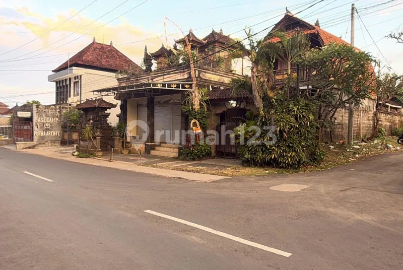 Dijual Tanah & Bangunan - Kawasan Gatot Subroto Timur - Bali in Bali