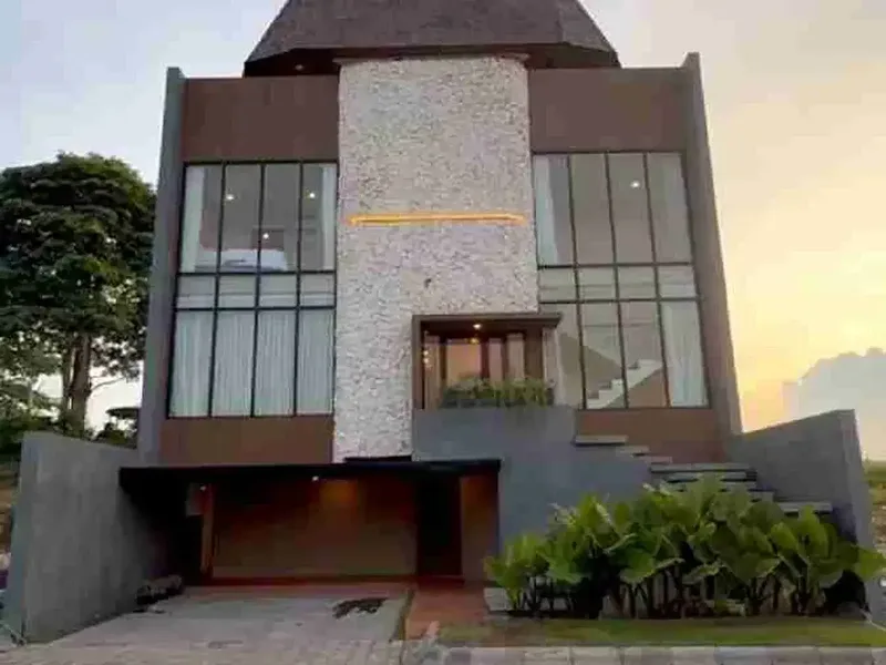 Villa 3 Lantai Full Furnished Private Lift Kolam Renang di Hole 2 Lapangan Golf New Kuta Bali - Real Estate in Bali