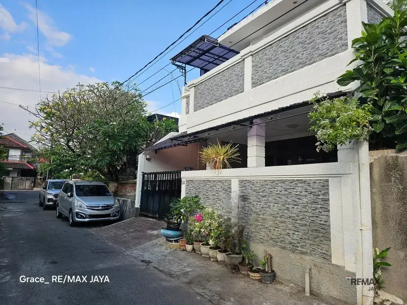 Rumah 4 Kamar Dijual di Area Teuku Umar, Denpasar Barat - Real Estate in Bali