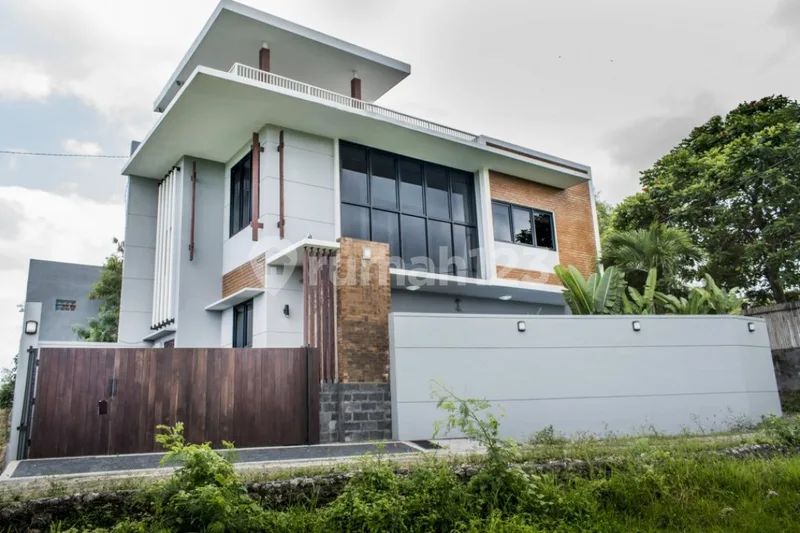 Villa Modern 3 Kamar di Padonan dengan Private Pook Furnished - Bali in Bali