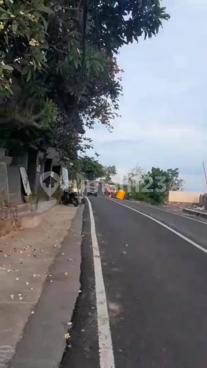 Tanah Pinggir Jalan Tebing Samping Puri Wirata Amed, Karangasem - Real Estate in Bali