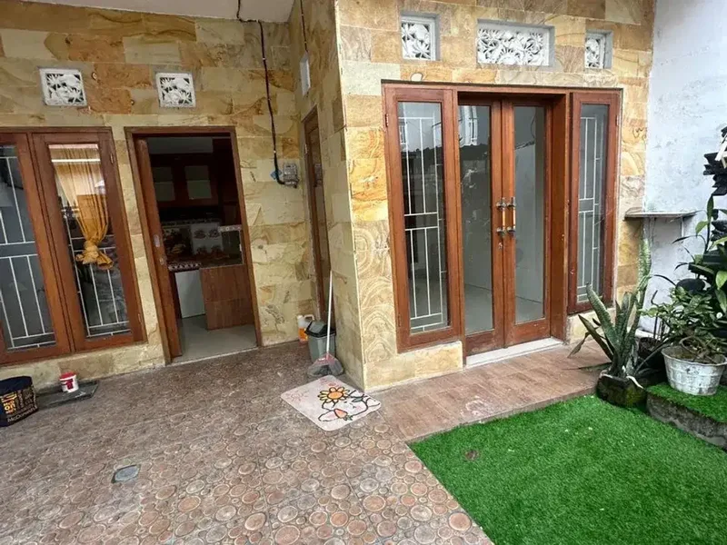 FOR SALE RUMAH MINIMALIS KAWASAN PENDUDUK DAN STARTEGIS DI DENPASAR BARAT - Real Estate in Bali
