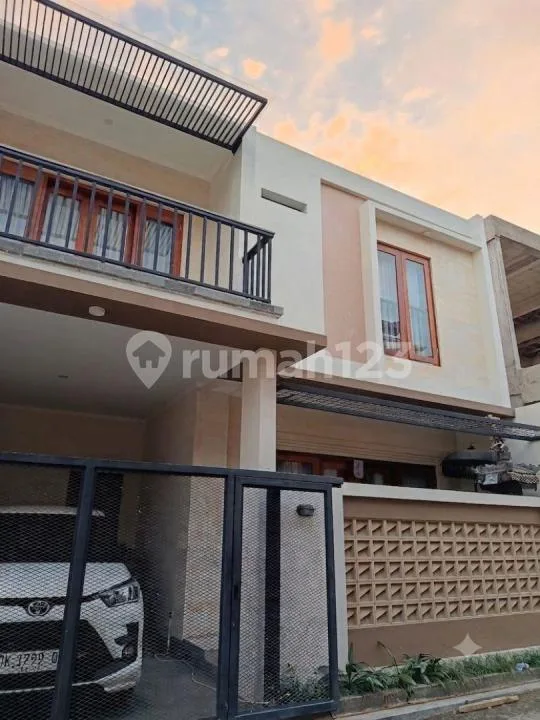 Rumah 2 Lantai Furnish Siap Huni Lokasi Strategis - Bali in Bali
