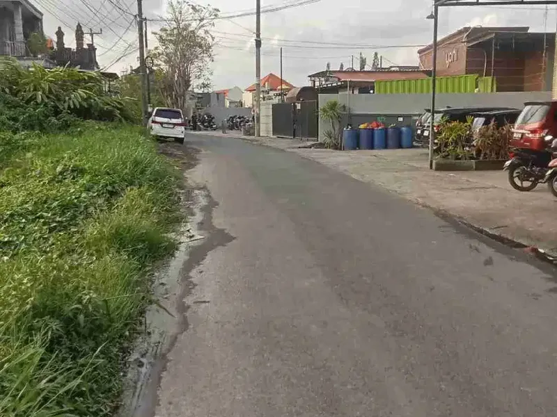 For Sale Tanah Premium 2328M2 Raya Utama Bajataki Gatsu Barat Jl10mtr - Real Estate in Bali
