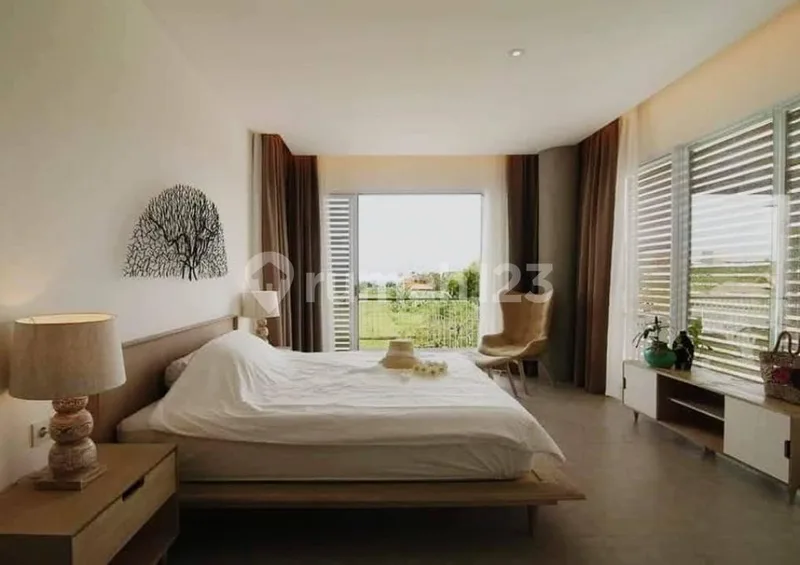 Villa Full Furnished Ada Pool di Jalan Utama, Seminyak - Real Estate in Bali