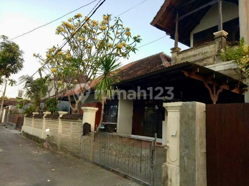 Rumah Lokasi Strategis di Pusat Kota Denpasar Cocok untuk Mes - Real Estate in Bali