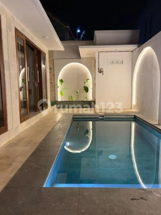 Disewakan Rumah Semi Villa di Kerobokan Kelod - Real Estate in Bali