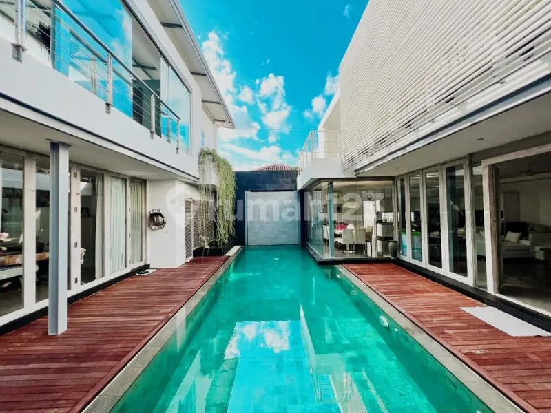 Villa Minimalis Furnished Pool Strtategis Dekat Pantai Batu Belig - Real Estate in Bali