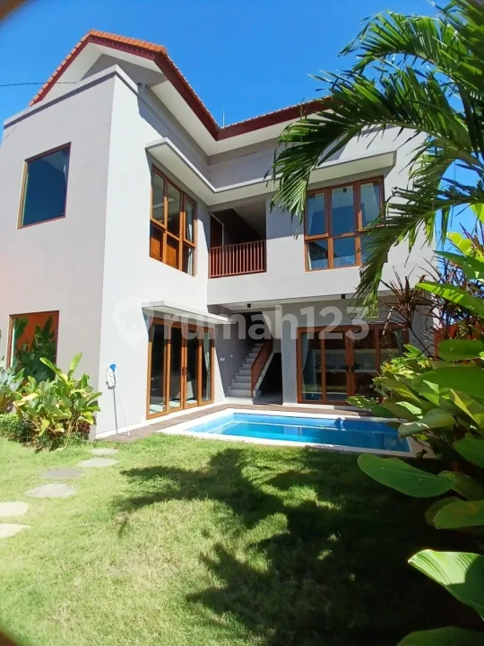 Disewakan Villa Darmawangsa Nusadua - Real Estate in Bali