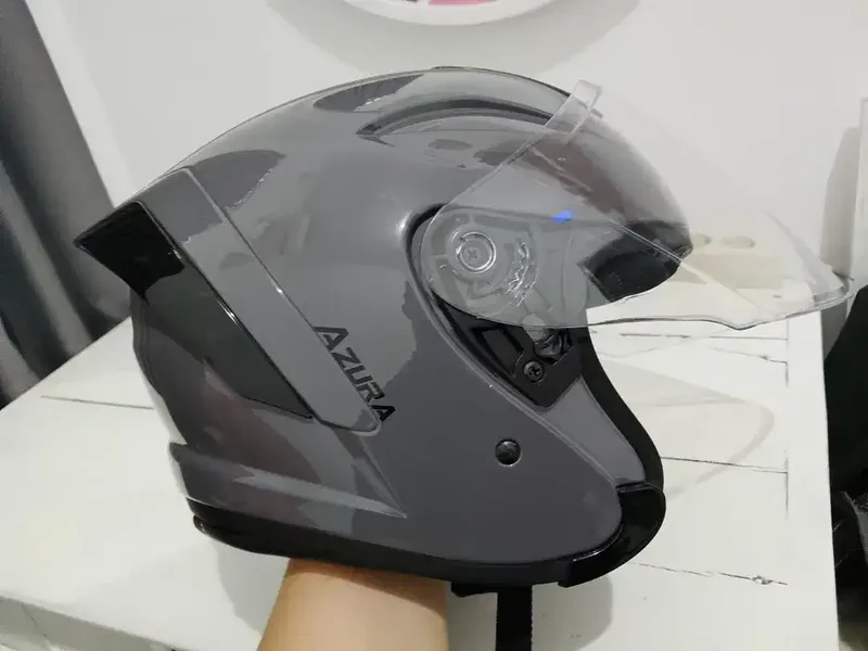 Di jual helm AZURA asli 100% - Vehicles in Bali