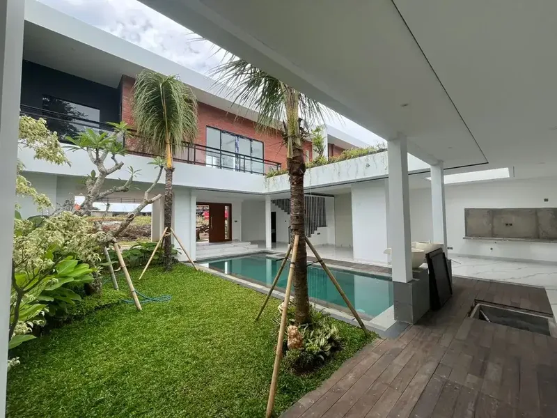 FOR SALE | VILLA MODERN MINIMALIST – INDUSTRIAL TROPICAL Villa eksklusif dengan desain modern minimalis berpadu sentuhan industrial tropis - Bali in Bali