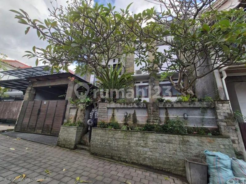 Rumah 2 Lantai Full Furnish Kesambi Badung, Private Pool, 3Kt, Rp 175 Juta/Tahun - Real Estate in Bali