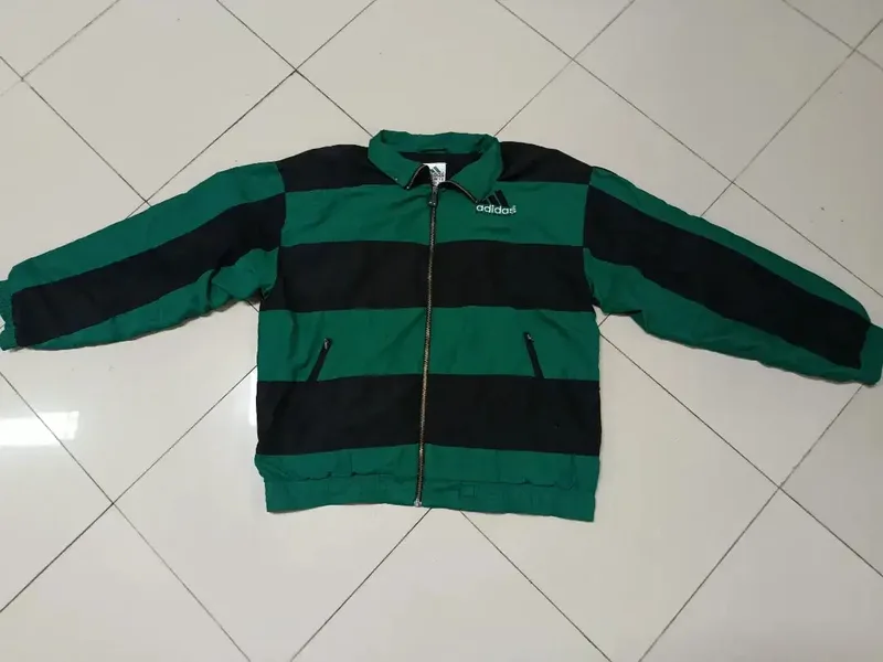 Jaket Windbreaker Adidas - Hobbies & Sports in Bali