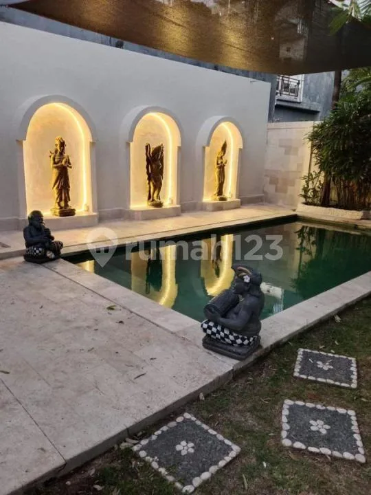 Spacious 3 Bedroom Villa In Sanur West Side Close To The Beach - Real Estate in Bali