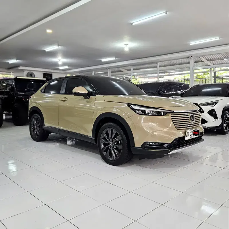 [2024] DP21jt! HRV SE Sunroof Sensing 1.5 matic 2024 pmk DK bk RS 2025 - Vehicles in Bali