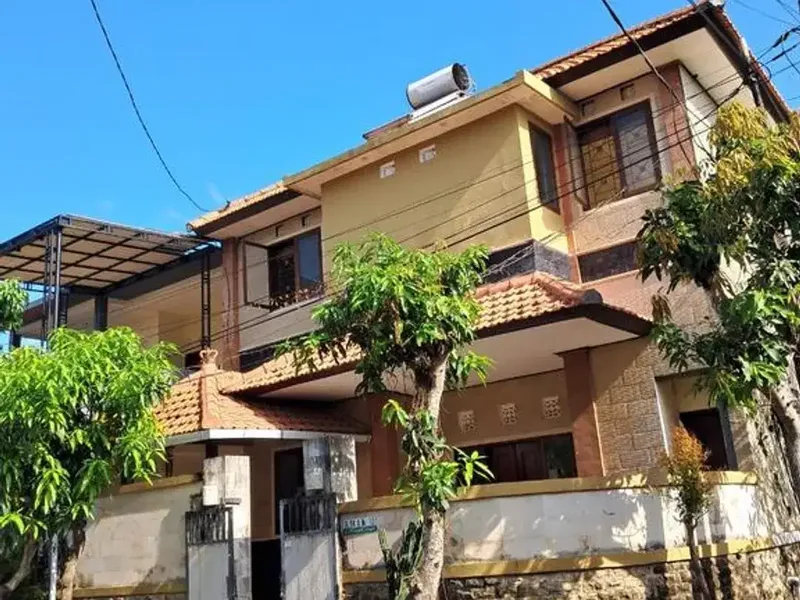 Rumah Luas 2 Lantai Dijual di Puri Gading Jimbaran, Badung - Real Estate in Bali