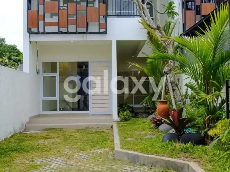 RUMAH SIAP HUNI 2 LANTAI DI POH GADING JIMBARAN BADUNG, BALI - Bali in Bali