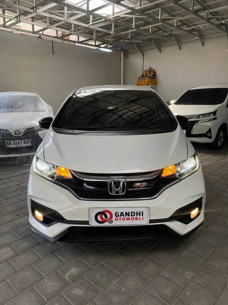 HONDA JAZZ RS 1.5 AT 2019 MATIC - Vehicles in Bali