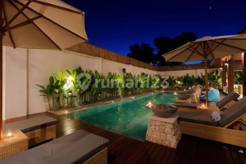 Dijual Villa dan Rumah Lokasi di Jalan Belimbing Sari Pecatu, Kuta Selatan - Real Estate in Bali