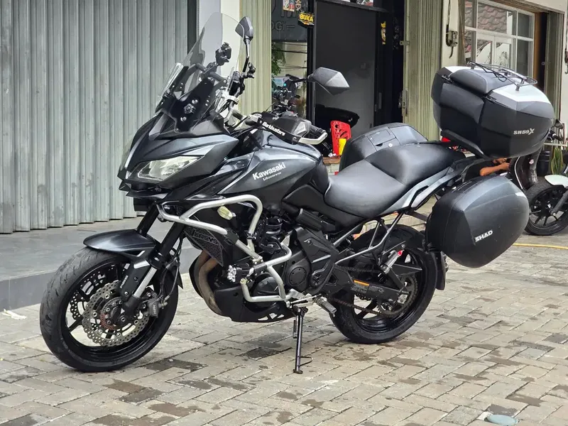 Moge Adventure Kawasaki Versys 650 Pmk 2016 Gen 2 km 22rb Modif Turing - Bali in Bali