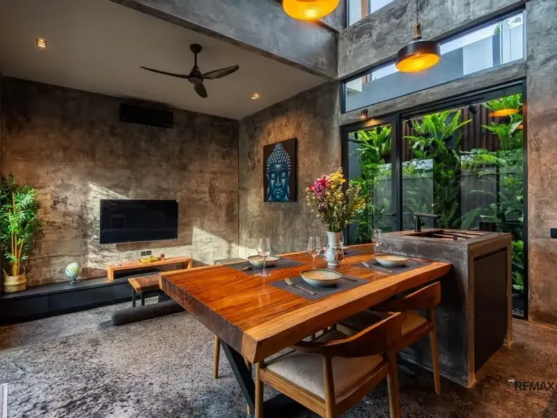 Villa Modern Industrial 3 Kamar Tidur Disewakan, di Umalas - Real Estate in Bali
