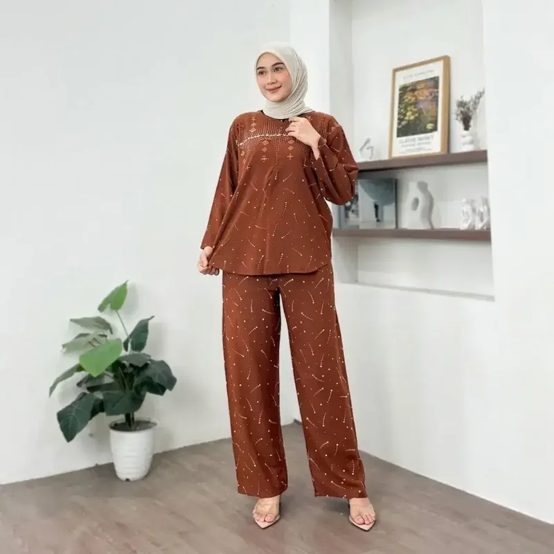 Baju dan celana set wanita - Fashion in Bali