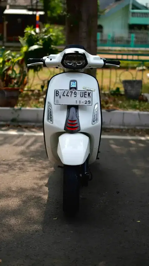 VESPA SPRINT S NEW MODEL 2024 PUTIH - TERMURAH SEINDONESIA - Vehicles in Bali