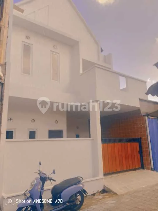 Rumah Baru Lantai 2 di Jl Buana Raya Denpasar - Bali in Bali