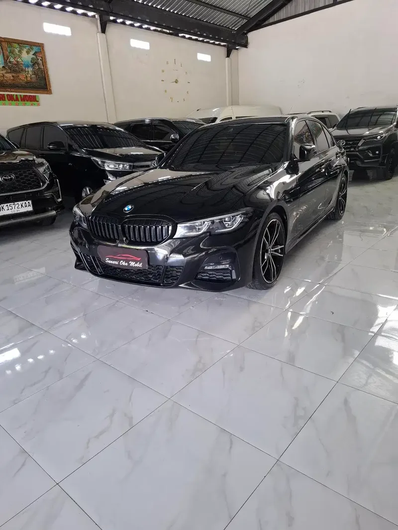 Bmw 330i m sport - Vehicles in Bali