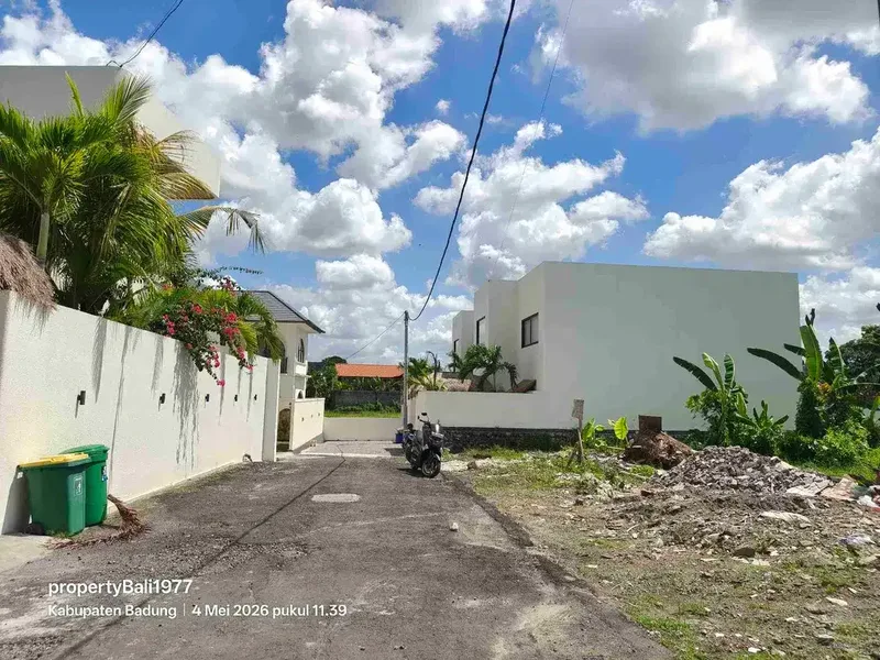 Tanah 500m2 Lingk Villa di Buduk dekat Tumbak bayuh pererenan - Bali in Bali