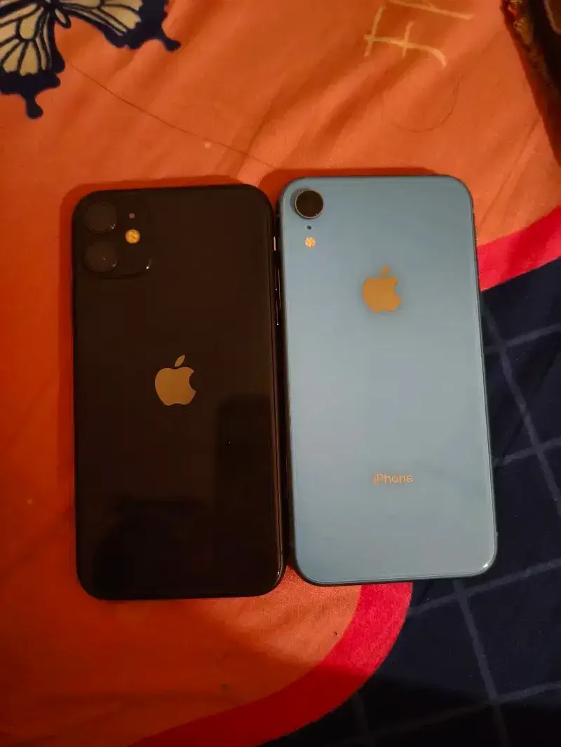 Ip XR 64gb Inter dan 11 128gb inter - Other in Bali