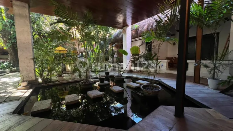Down Price! Prime Seminyak Leasehold Villa - 6Br | 2 Min Walk To Beach | High Roi Investment | 25 Years - Real Estate in Bali