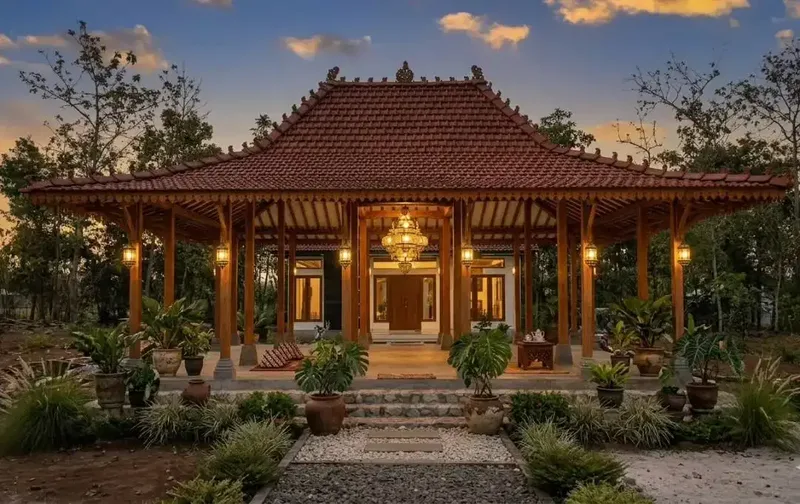 Rumah Limasan.Rumah kayu.Rumah klasik - Home & Garden in Bali