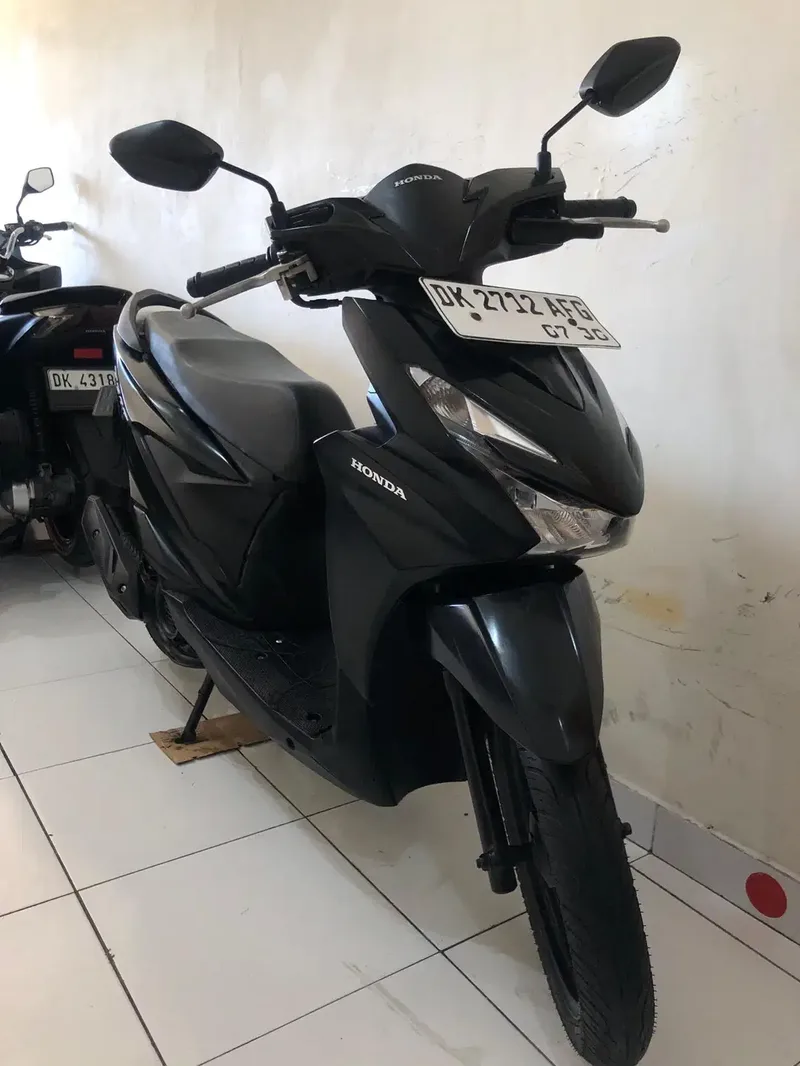 Honda Beat Deluxe Smarkey Th.2025 pajak baru!! - Vehicles in Bali