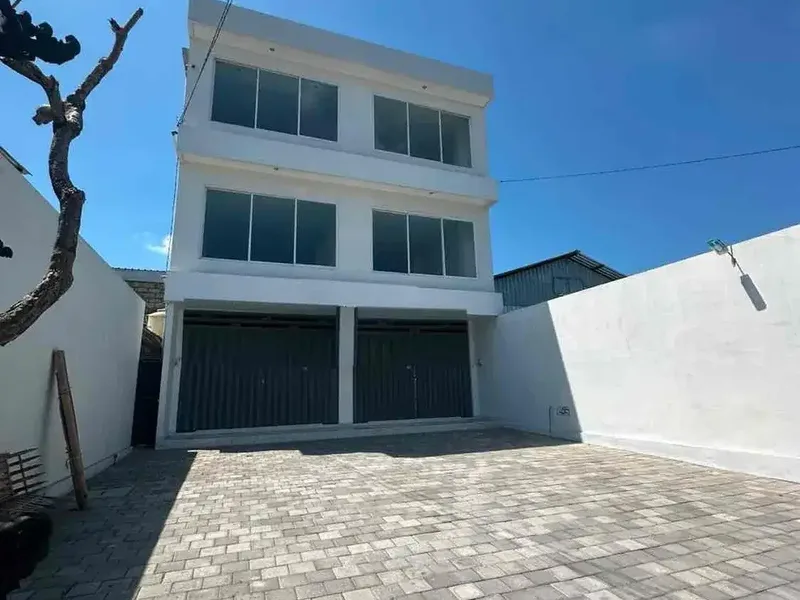 Disewakan Ruko Baru 3 Lantai lokasi Strategis Di Denpasar Barat - Real Estate in Bali