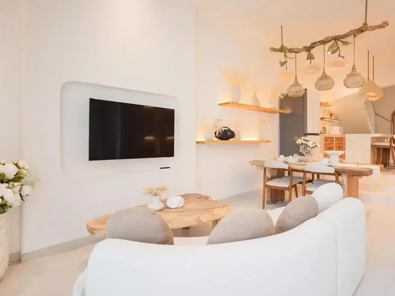 FOR Rent Yearly : Luxury Mediterranean-Style Villa in Pandonan, Close to Canggu - Real Estate in Bali