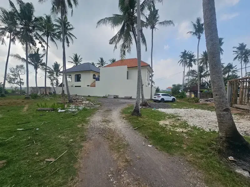 Dijual tanah ada pohon kelapa lokaso ciputra pangkung tibah tabanan Lingkungan villa - Bali in Bali