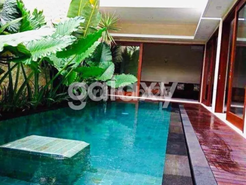 Villa Bagus 2 Lantai di Tegal Cupek Umalas Kerobokan Badung, Bali - Real Estate in Bali