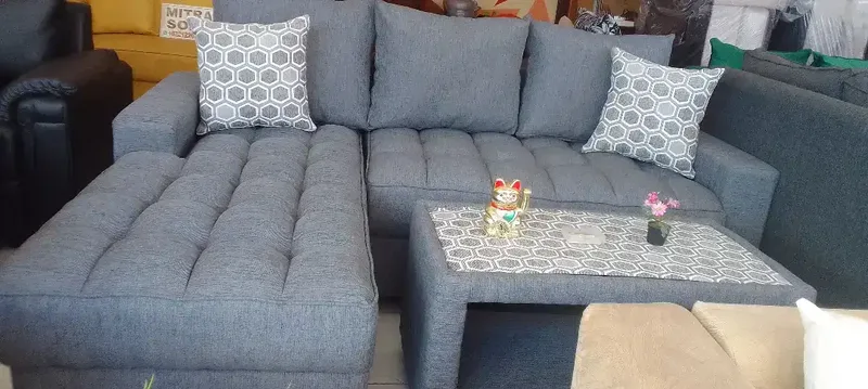 Sofa L Ruang kecil + meja , Bisa Service Sofa ,Perbaikan Kursi Makan - Home & Garden in Bali