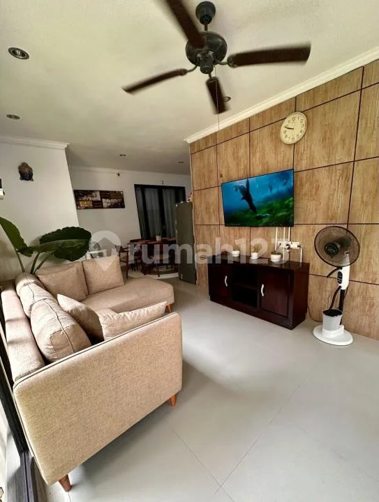 Villa 5 Kamar With Pool Furnished Strategis Tumbak Bayuh Canggu - Real Estate in Bali