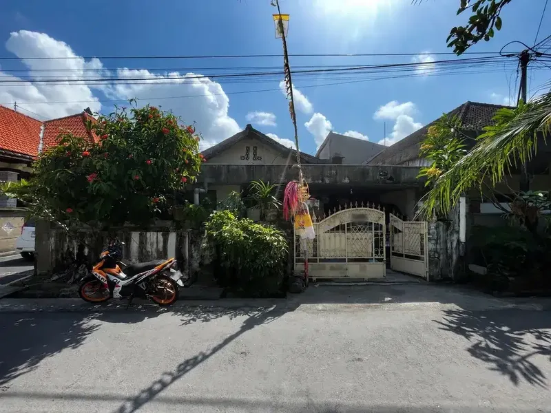 TANAH BONUS BANGUNAN DI SIDAKARYA DENPASAR - Real Estate in Bali