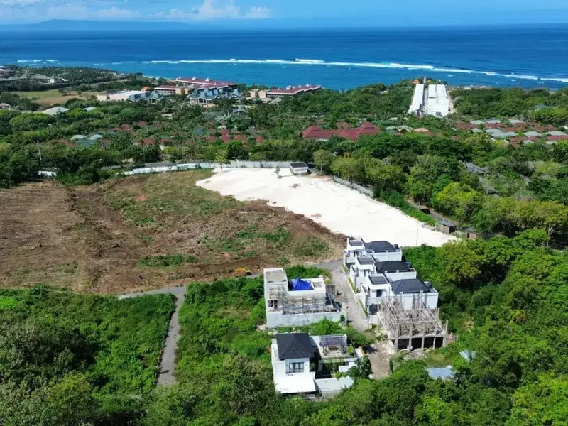 Dijual Tanah Kavling Lokasi Strategis - Persis sebrang Hotel Mulia Resort - Bali in Bali