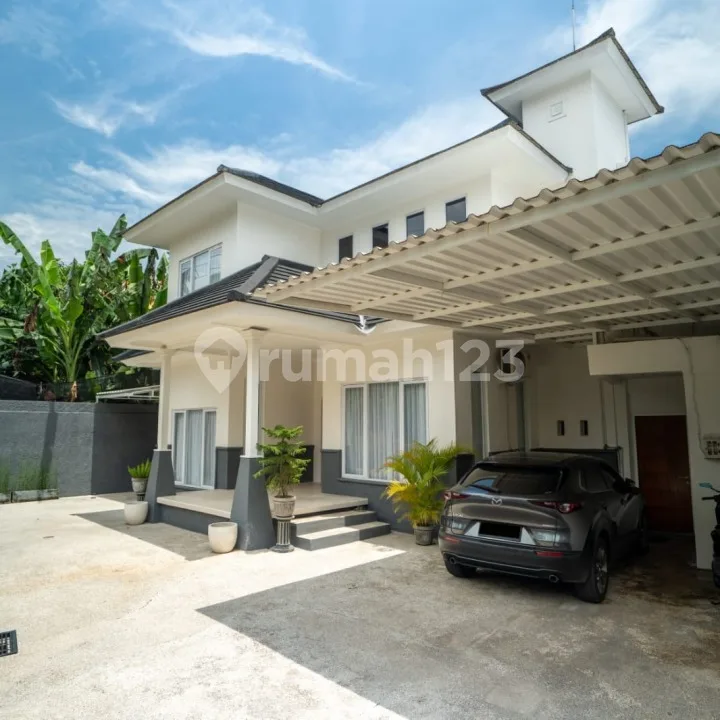 Villa Premium 5 Bedroom Sekar Sari Dekat Sanur Denpasar Timur - Bali in Bali