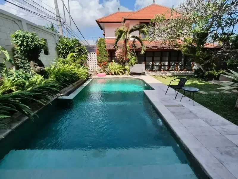 Disewakan Villa Fully Furnished Dekat Pantai Batu Belig & Petitenget - Real Estate in Bali