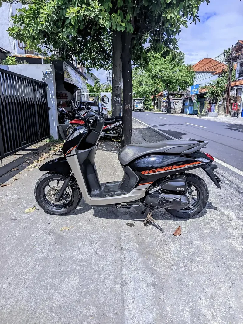 Genio 2024 hitam Deva motor - Vehicles in Bali