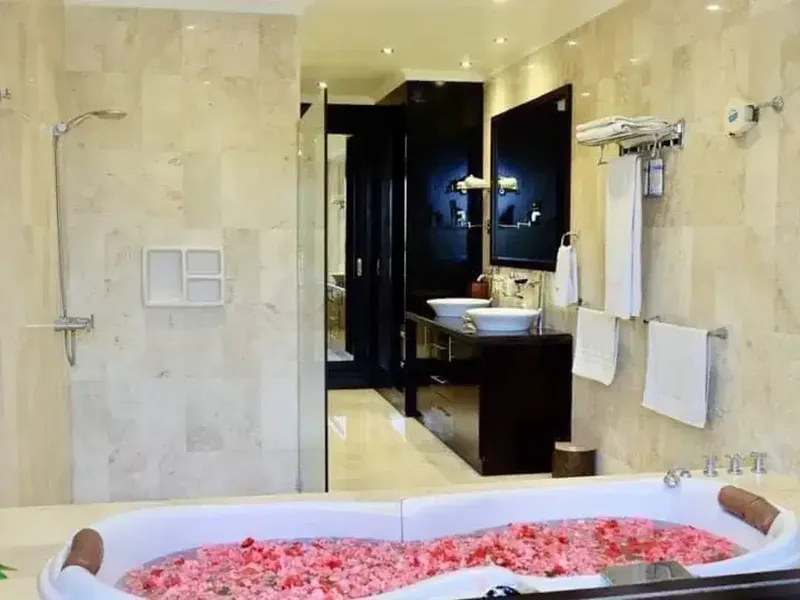 LUXURY OCEAN VIEW VILLA – FULLY EQUIPPED & ART-FILLED – DIRECT OWNER ( RBN / IW / LM ) - Real Estate in Bali