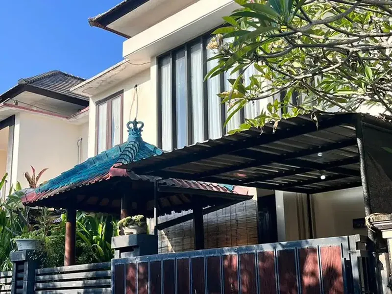 Dijual Rumah Semi-Villa Mewah 2 Lantai Full Furnished di Setia Budi, Banyuning – Singaraja, Bali - Real Estate in Bali