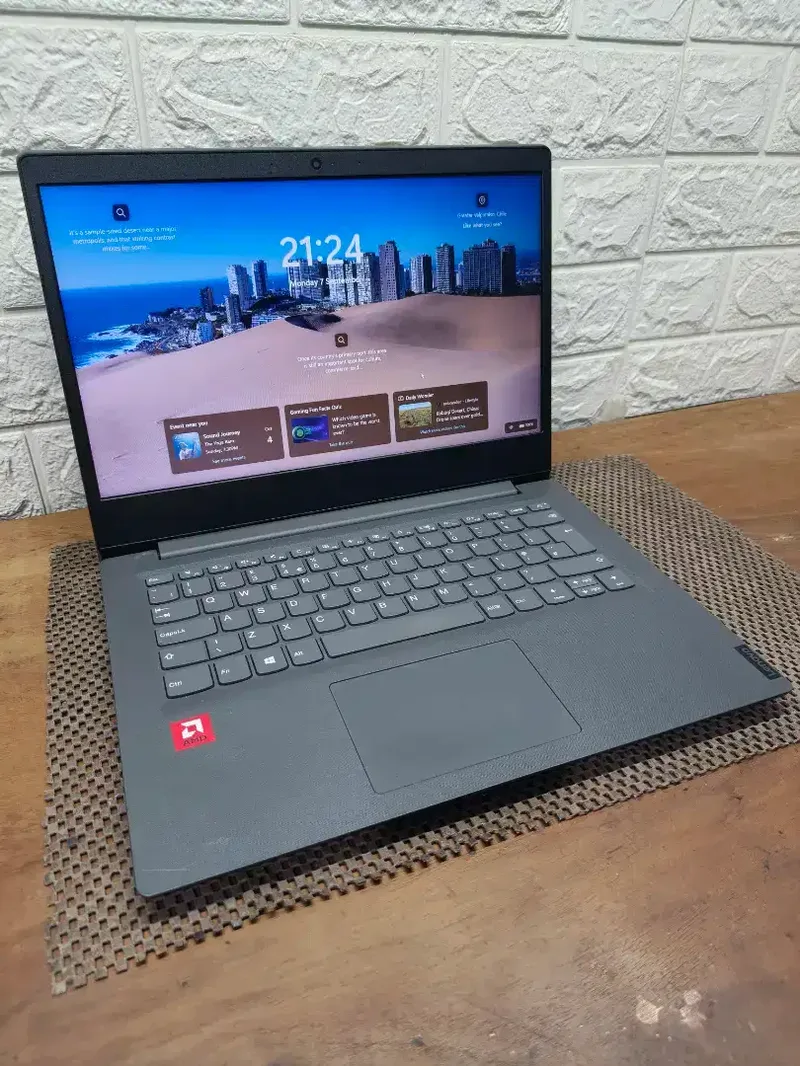 Lenovo Ideapad V14 AMD 3020e (8/256gb) 14 inch NORMAL - Electronics in Bali
